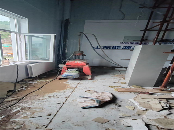 贞丰地基基础下沉墙体裂缝加固注浆顶升施工